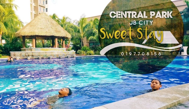 Cozy Sweet Stay in JB Town