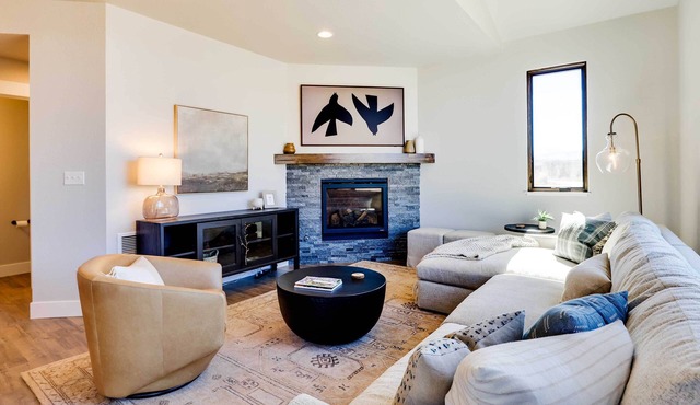 Cozy Tabernash Home w/Fireplace & Mountain Views