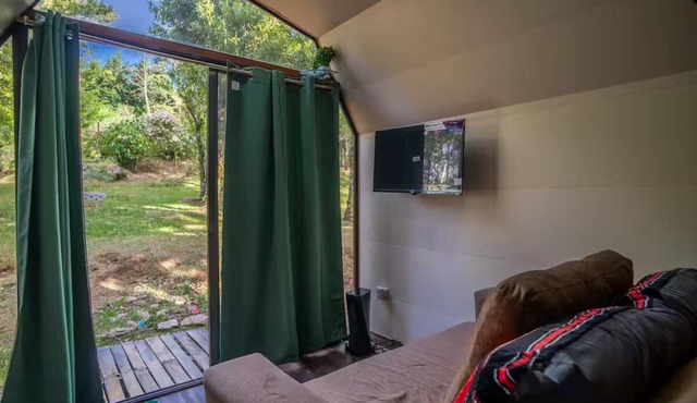 Cozy tiny house {mini cabin}