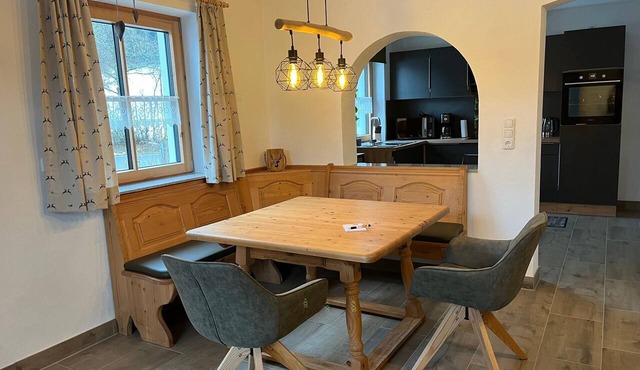 Cozy vacation apartment (76 sqm) with wood-burning stove and two bedrooms