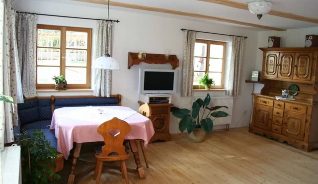 Cozy vacation apartment (52sqm) with underfloor heating in rustic style