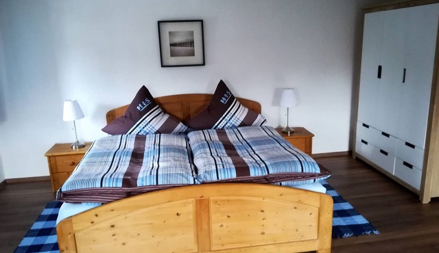 Cozy vacation apartment in Flintsbach with view to the Petersberg, 85 sqm, up to 4 persons