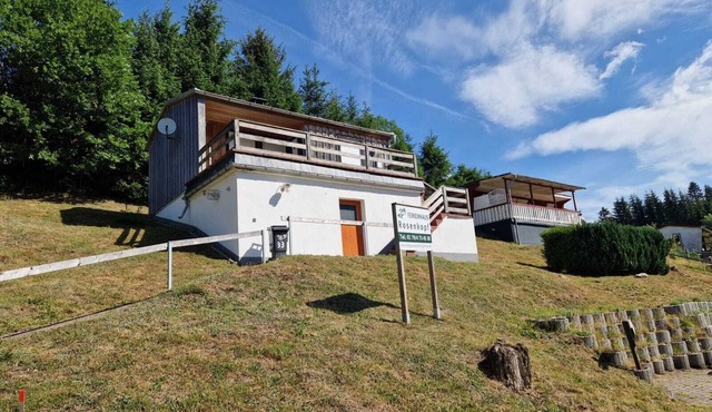Cozy vacation home Rosenkopf in Stützerbach