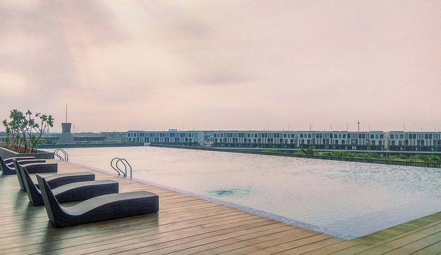 Cozy White Studio At Vasanta Innopark Apartment