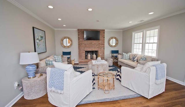 Crab Cottage, Almost Oceanfront House in Atlantic Beach, NC!