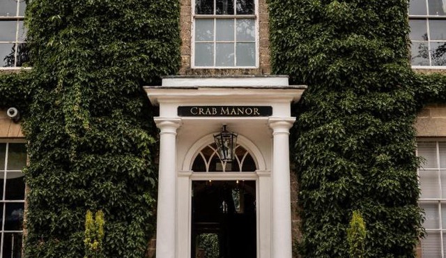 Crab Manor Hotel