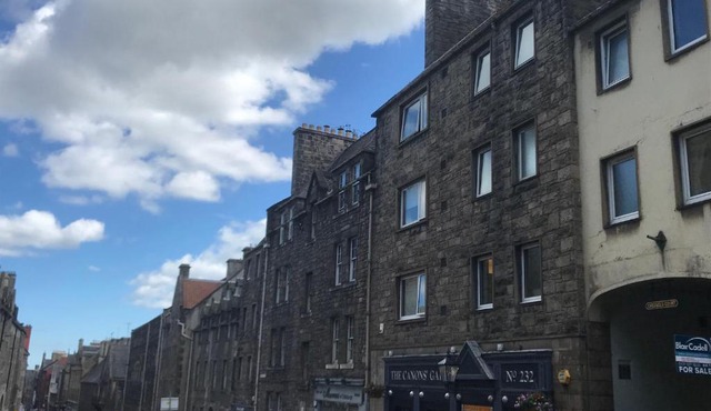 Crags View Apartment On The Royal Mile