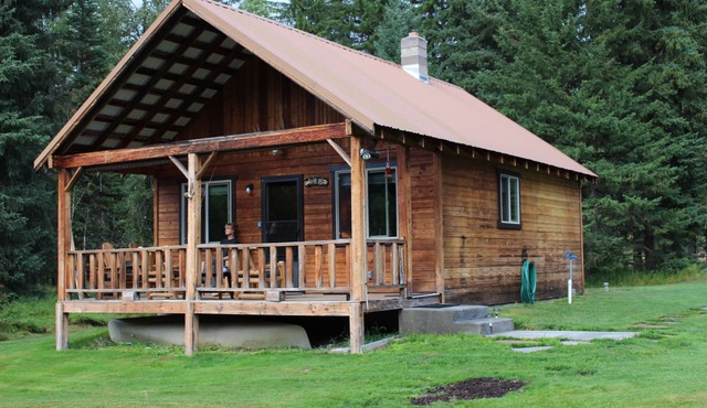 Creekside cabin in the Heart of the Swan Valley