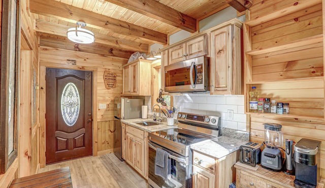 Creekside cabin on trout stream footsteps away from the Appalachian Trail