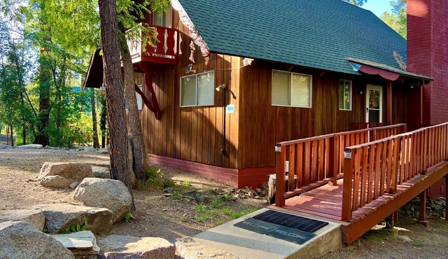 Creekside Chalet - Prescott Cabin Rentals