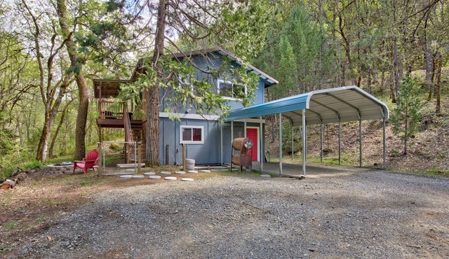 Creekside Hideaway Minutes From GP - Traveling Nurses Welcome