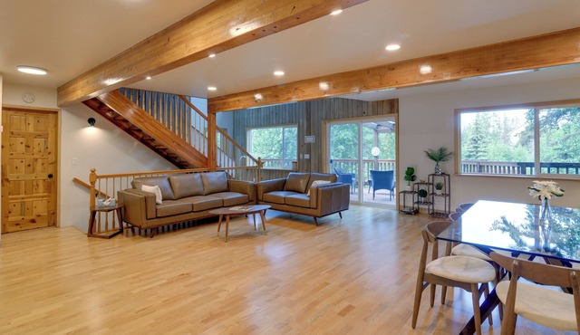 Creekside Home Centrally Located in Anchorage!