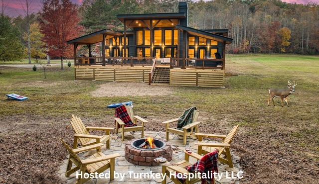 Creekside Luxe, Modern & Secluded Cold Plunge, Sauna, Peloton & Weights