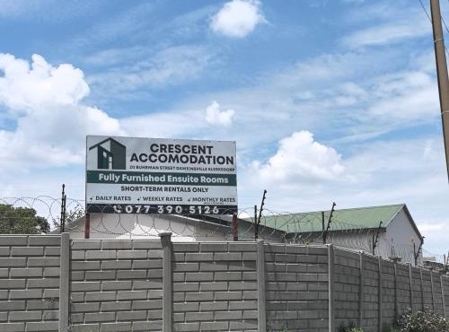 Crescent accommodation