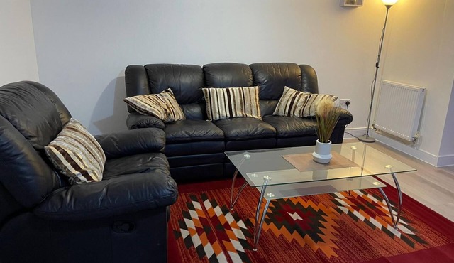 Crescent Apartment - Two bedroom