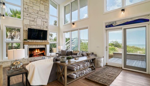 Crescent Lookout Oceanfront with panoramic views
