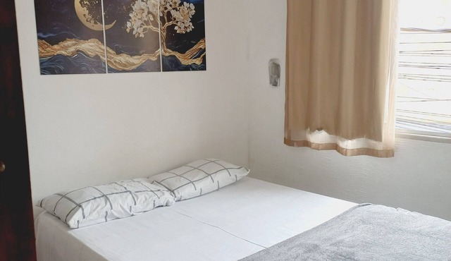 Crescent Moon Apartment - Up to 5 people - near the beaches