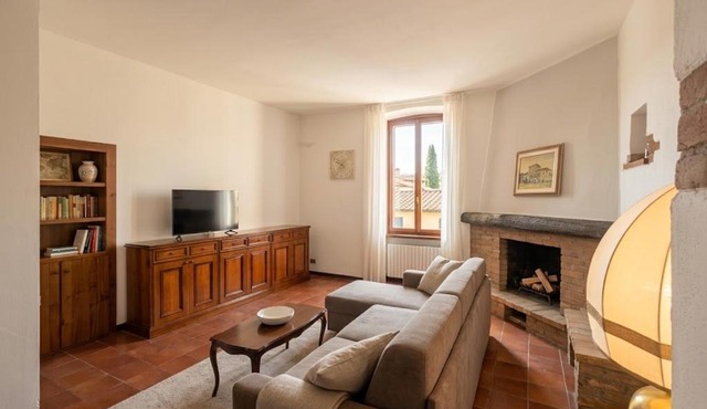 Crespi Apartments Six