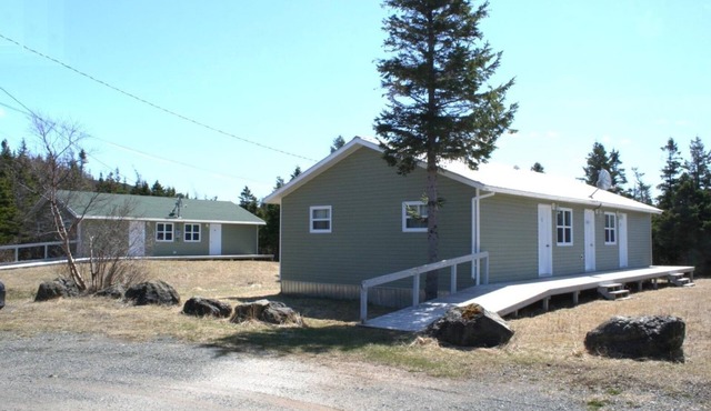 Crocker Cabins Unit 1 offers a self‑contained efficiency unit in Gros Morne.