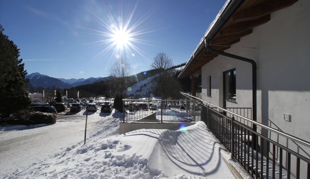 Cross-country skiing and skiing directly from the house.