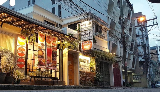 Crossroads Hostel Manila