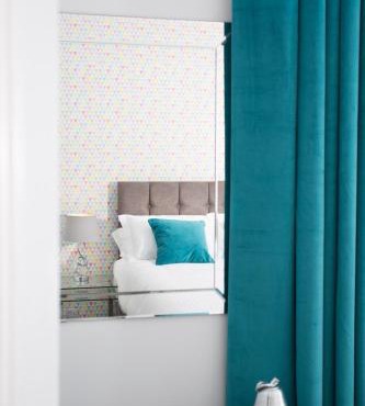 Crown Apartment