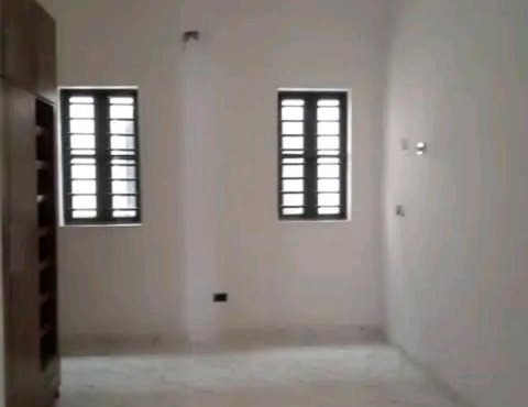 Crown Apartment