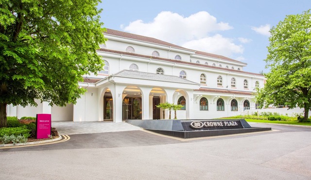 Crowne Plaza Gerrards Cross by IHG