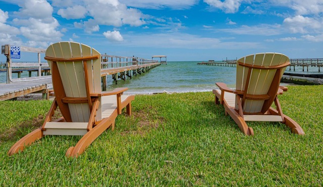 Crows Nest Complex - Aransas Bay Waterfront with Private Pier & Beach