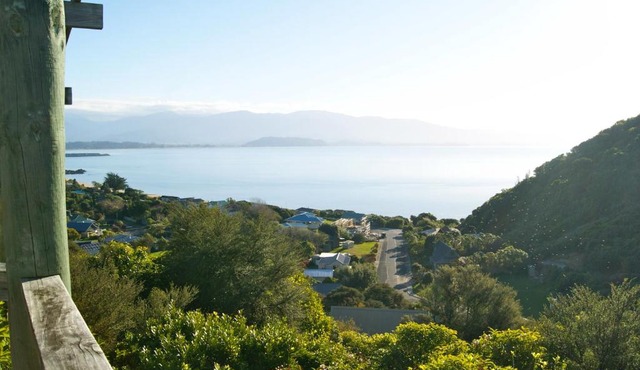 Crows Nest - Tata Beach Holiday Home