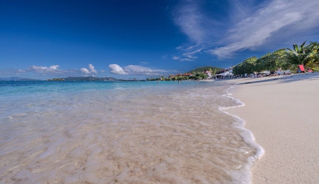 Crystal Blue Persuasion - 1BR condo right on Sapphire Beach, sleeps 4!