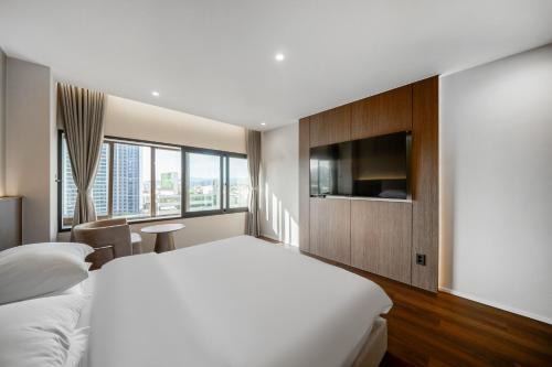 Crystal Hotel Daegu