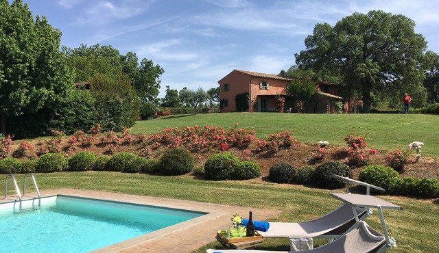CS Elegant Villa with Pool in Tuscia