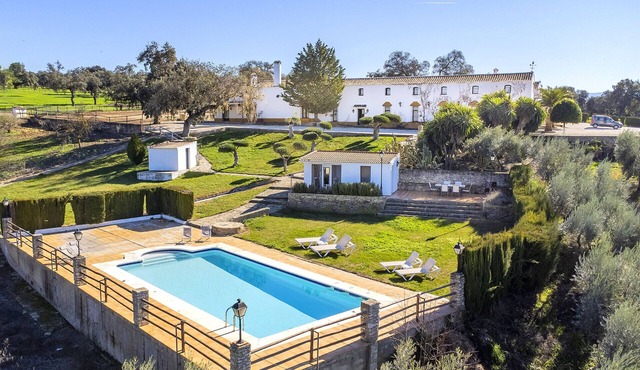 Cubo's El Baldio Country House - Setenil Bodegas/pastureland/rural/private pool/air conditioning/free Wi-Fi