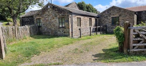 Curlew Cottage Eldwick peaceful location where you can watch the horses
