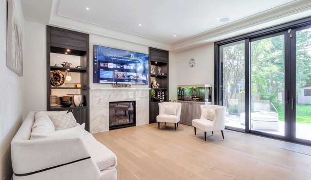 CUSTOM BUILD LUXURY 4 BED + 6 BATH HOUSE