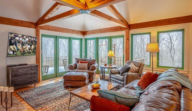 Custom-Built Mountain Home With Spacious Backyard