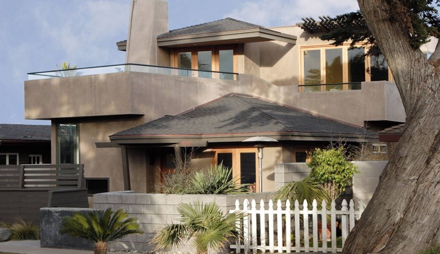 Custom Neptune Beach House - Steps to Beach - Family Friendly