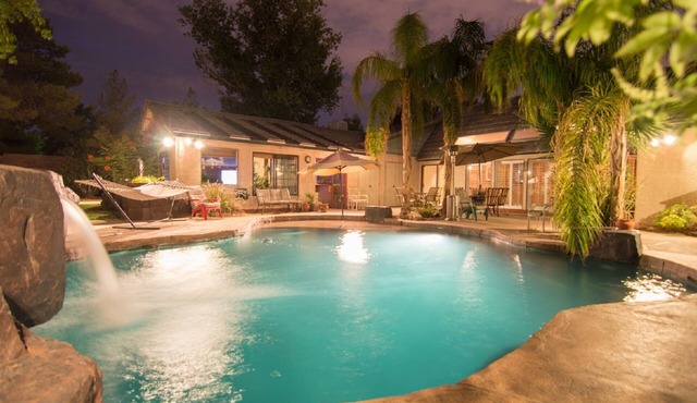 Custom Tropical Estate Minutes from the Las Vegas Strip