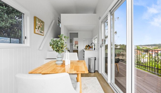 Cute 1-Bed Tiny House with Garden in Nature