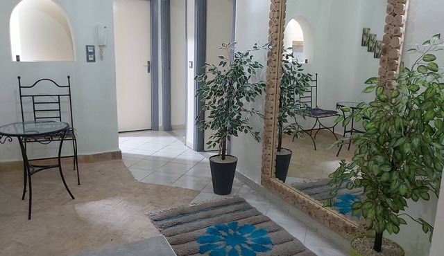 Cute affordable apartment, close to high street and amenities.