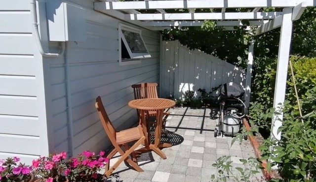 Cute and private self Contained Cottage