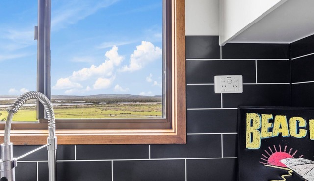 Cute Cottage with a View