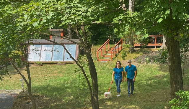 Cute Guesthouse, 4mi from Lee University, sleeps 4, new deck w/fire pit, grill