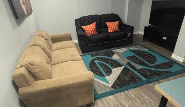 Cute Highlandpark (Lower A Unit)