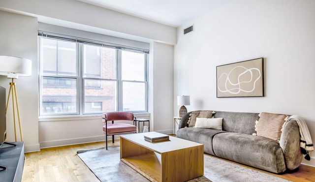 Cute North End 2BR steps from Harborwalk by Blueground