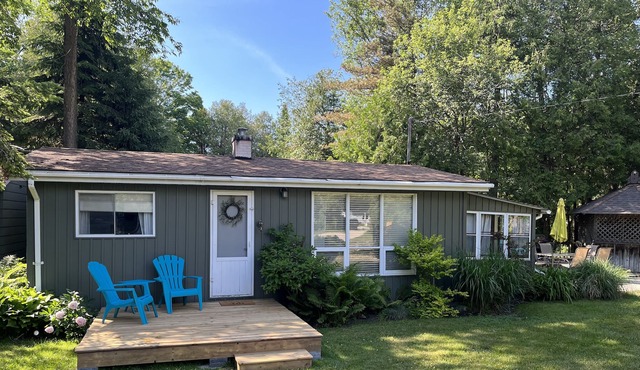 Cute Point Clark 3 Bed Cottage