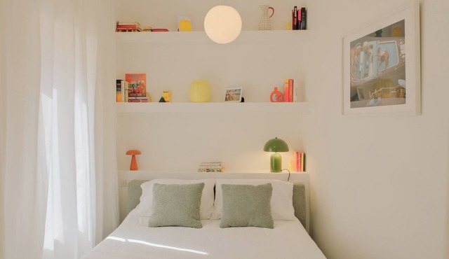Cute studio in a tiny house right next to the lake