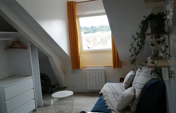 Cute studio Versailles Château