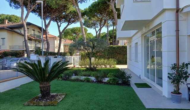 CV004 - Cervia, new three-room apartment with air conditioning